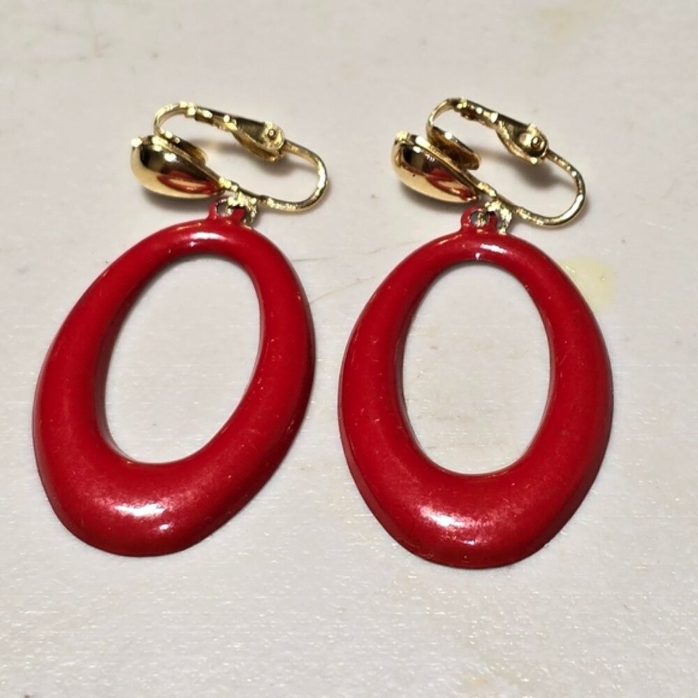 Vintage Red Oval Hoop Gold Tone Clip-on Earrings